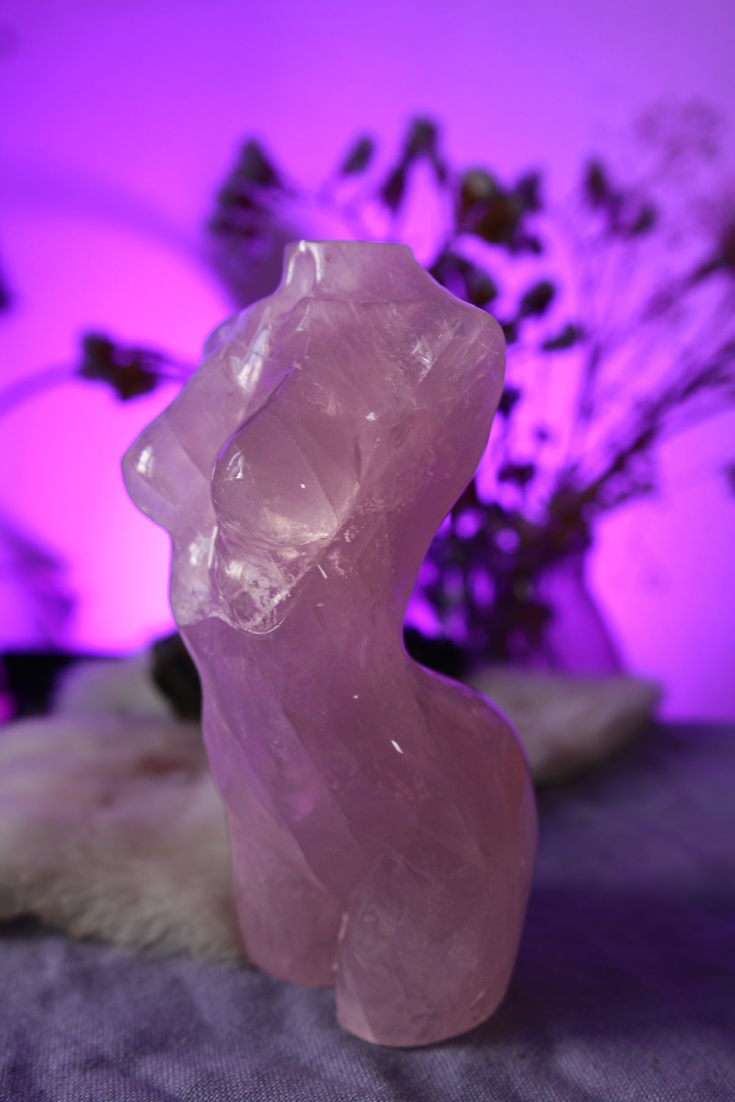 Rose quartz body