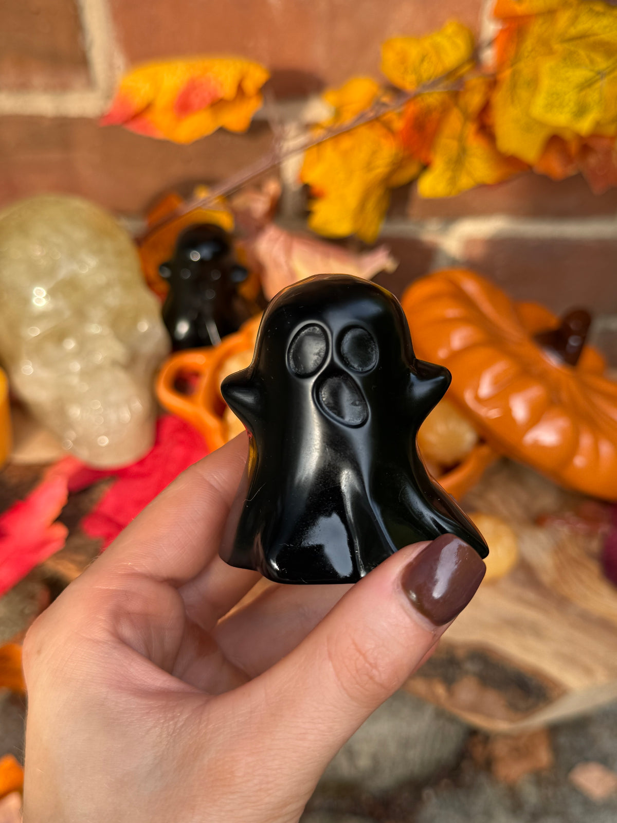 Large obsidian ghost